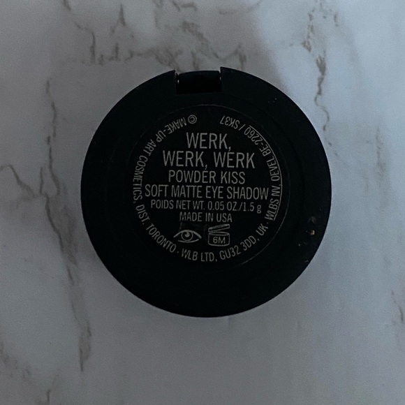 MAC Cosmetics Powder Kiss Soft Matte Eye Shadow - Picture 3 of 8
